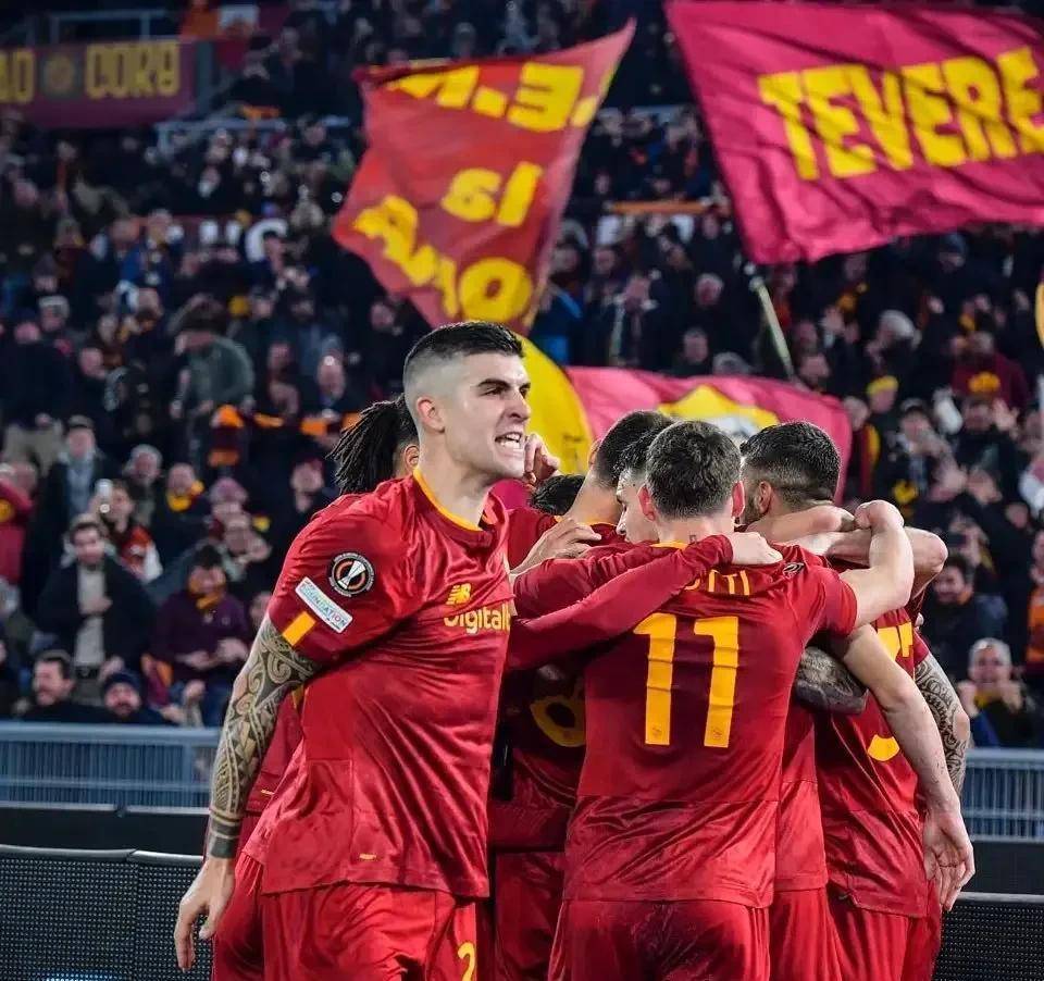 九游体育官网-关键时刻欧冠传出新动向，皇家社会再遭质疑，管理层表态：话题不断，身体对抗强度拉满